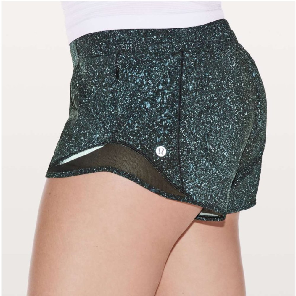 Lululemon Hotty Hot Short II 2.5" Mineralize Multi/Black 8